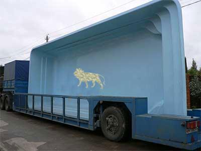 Монтаж композитного бассейна